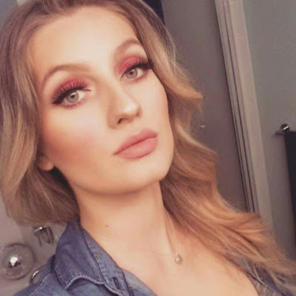 Meet your Posher, Agnessa - Picture 1 of 1